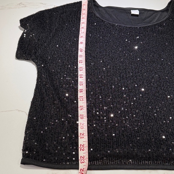 SEQUIN Short Sleeve Top, Round neck, Fully Lined, Black Size XL - Picture 6 of 8